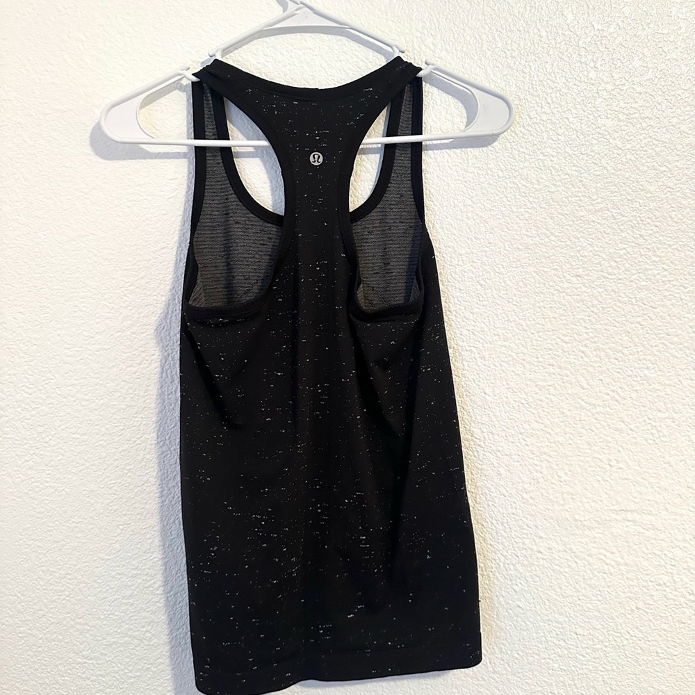 Lululemon Swiftly Tech Razorback Tank Top Women’s 4 Black Activewear - Picture 4 of 9